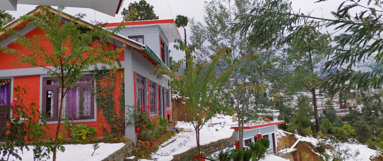Oak Essence Mukteshwar — Photo from the official property website