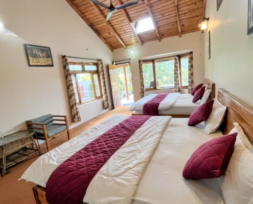 Mukteshwar Oak Essence Room