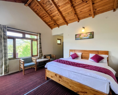 Mukteshwar Oak Essence Room